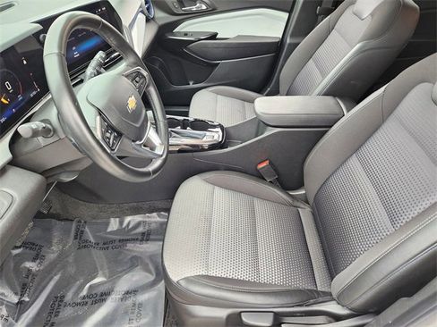 Certified 2024 Chevrolet Trax LT w/ Driver Confidence Package image 14