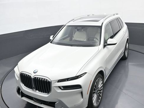 Used 2025 BMW X7 xDrive40i w/ Executive Package AWD/4WD image 32