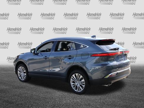 Used 2023 Toyota Venza XLE AWD/4WD image 7