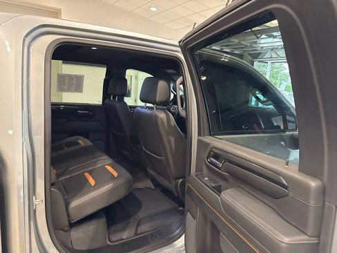 Used 2024 GMC Sierra 3500 AT4 w/ Technology Package AWD/4WD image 14
