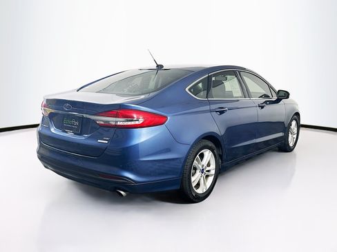 Used 2018 Ford Fusion SE w/ Fusion SE Technology Package FWD image 9