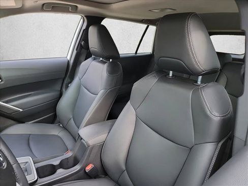 Used 2026 Toyota Corolla Cross XLE w/ Convenience Package FWD image 13