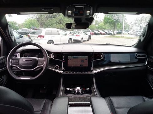 Used 2022 Jeep Wagoneer Series II image 15