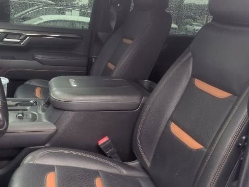 Used 2025 GMC Sierra 2500 AT4 w/ AT4 Premium Plus Package AWD/4WD image 6
