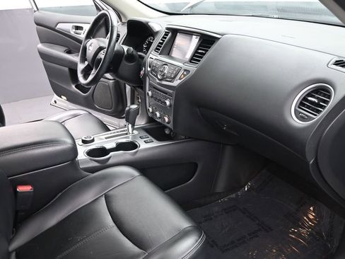 Used 2020 Nissan Pathfinder SL AWD/4WD image 29