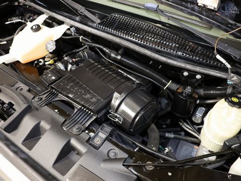 Used 2016 GMC Savana 2500 image 33