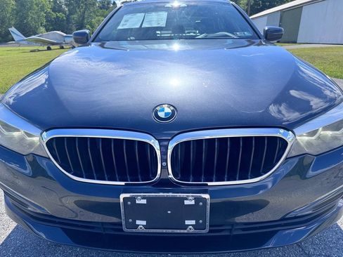 Used 2017 BMW 540i xDrive AWD/4WD image 2