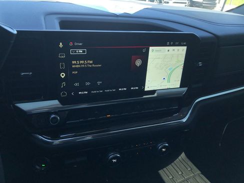 Used 2025 GMC Sierra 1500 Elevation image 27