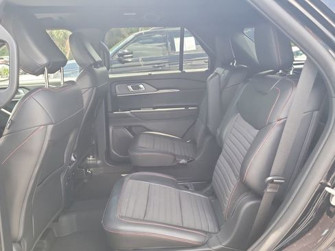 Used 2025 Ford Explorer ST-Line w/ Premium Package AWD/4WD image 11