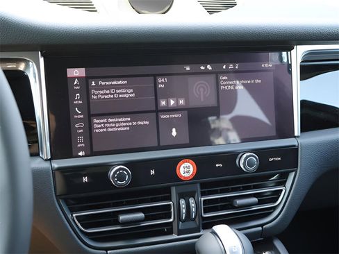 New 2025 Porsche Macan image 23