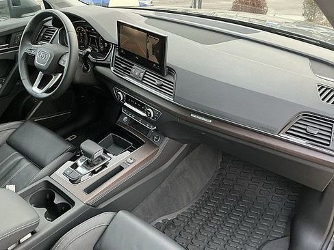 Used 2023 Audi Q5 e Premium Plus image 20