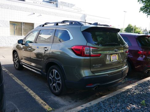 Used 2023 Subaru Ascent Touring AWD/4WD image 4