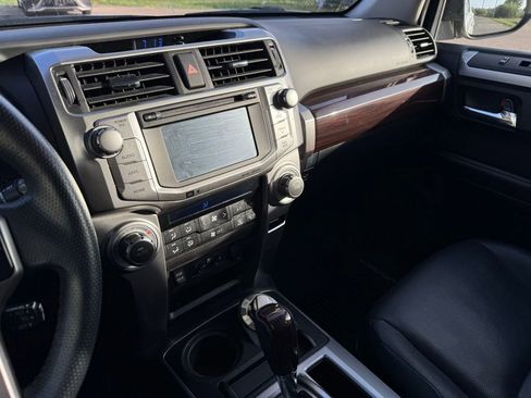 Used 2016 Toyota 4Runner Limited AWD/4WD image 10