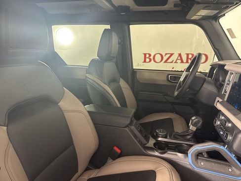 Used 2024 Ford Bronco Wildtrak image 16