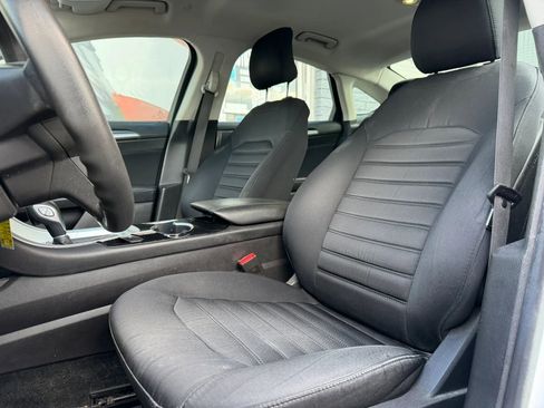 Used 2016 Ford Fusion SE FWD image 10