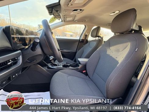 Certified 2025 Kia K4 LXS image 33