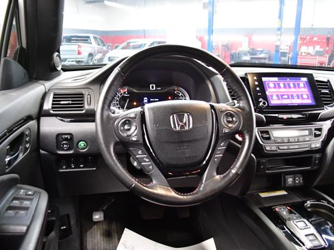 Used 2023 Honda Ridgeline Black Edition image 9