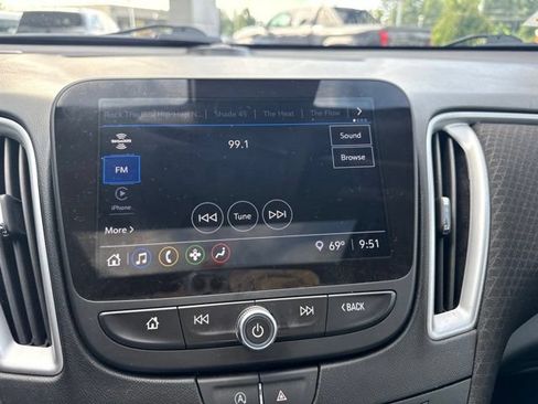 Used 2024 Chevrolet Malibu LT FWD image 14