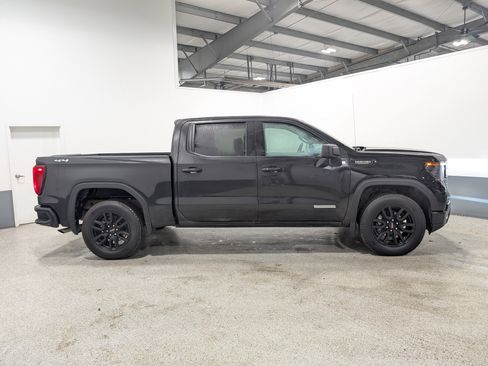 Used 2025 GMC Sierra 1500 Elevation image 2