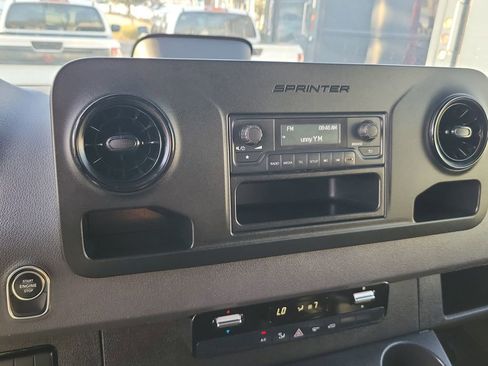 Used 2025 Mercedes-Benz Sprinter 2500 image 19