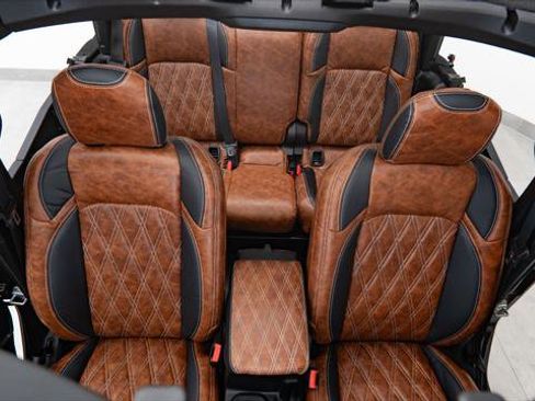 Used 2025 Jeep Gladiator Sport image 24