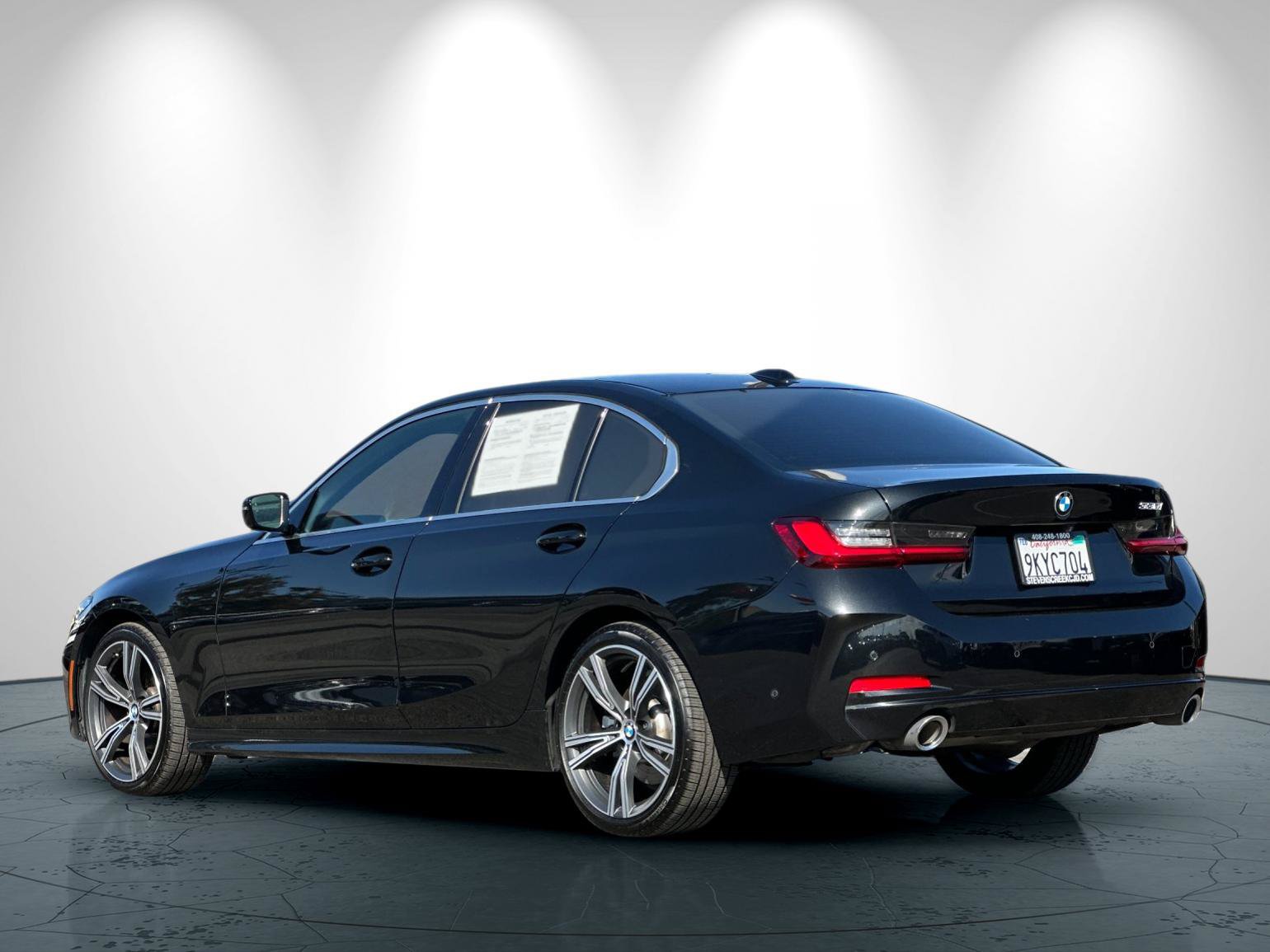 Used 2024 BMW 330i Sedan w/ Premium Package RWD image 4