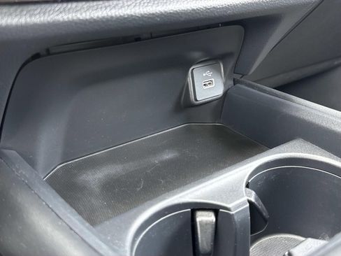 Used 2023 Honda HR-V LX image 12