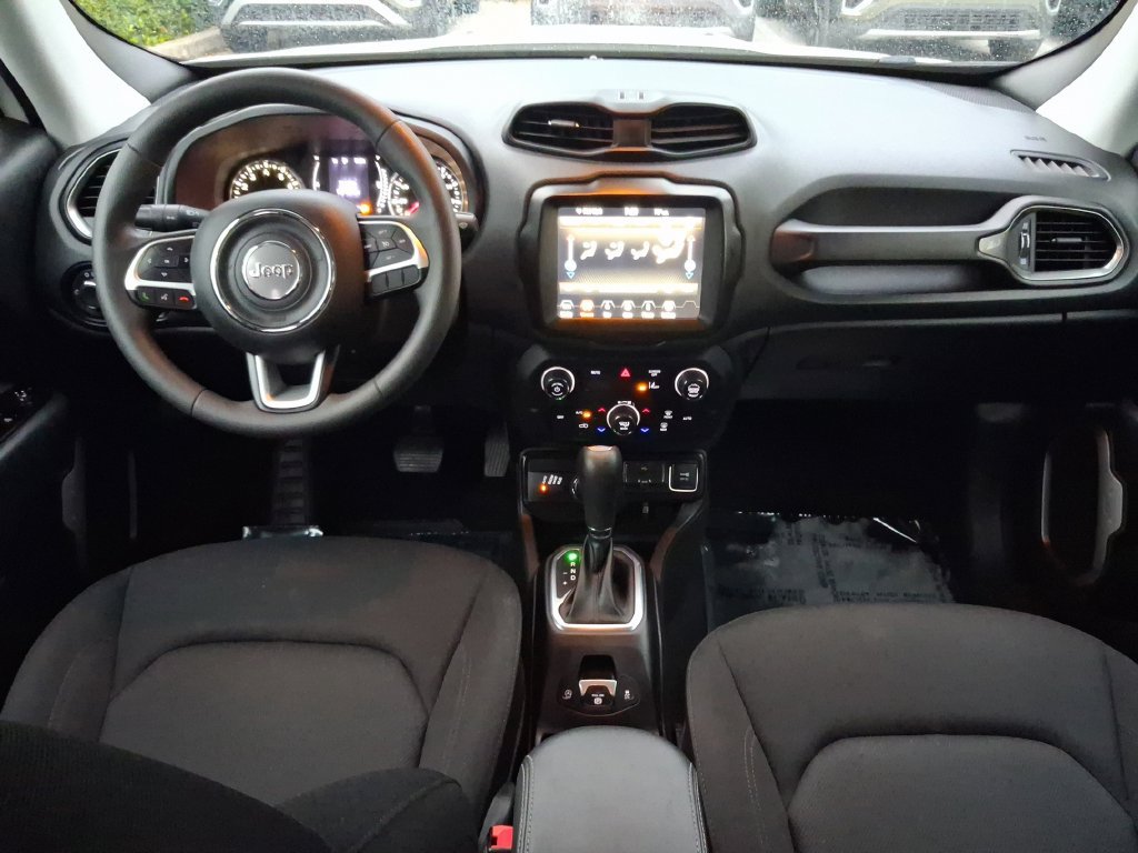 Used 2023 Jeep Renegade Latitude AWD/4WD image 14