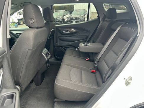 Used 2024 GMC Terrain SLE AWD/4WD image 10