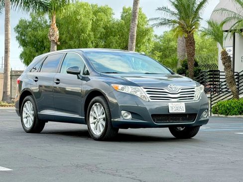 Used 2012 Toyota Venza LE AWD/4WD image 2