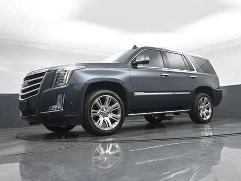 Used 2019 Cadillac Escalade Luxury image 69