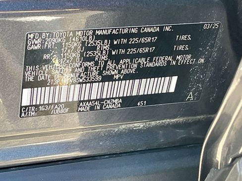 Used 2025 Toyota RAV4 XLE image 30