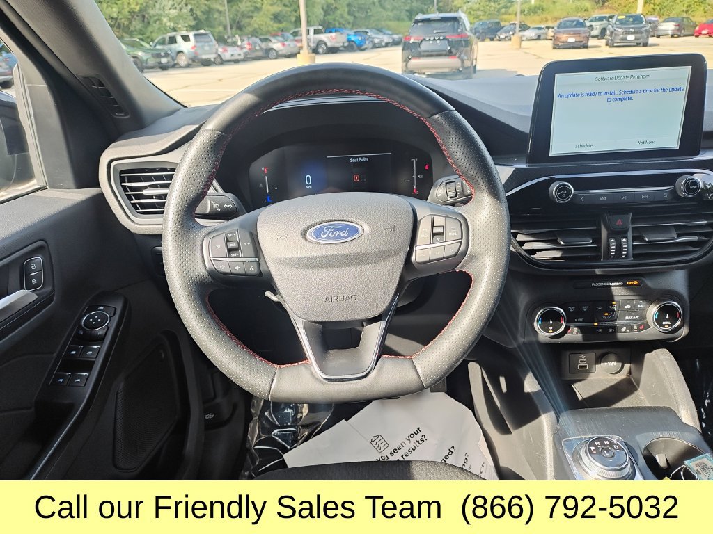 Used 2025 Ford Escape ST-Line Select AWD/4WD image 15