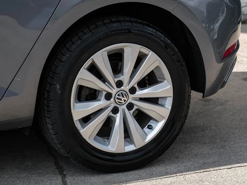 Used 2019 Volkswagen Golf SE FWD image 51