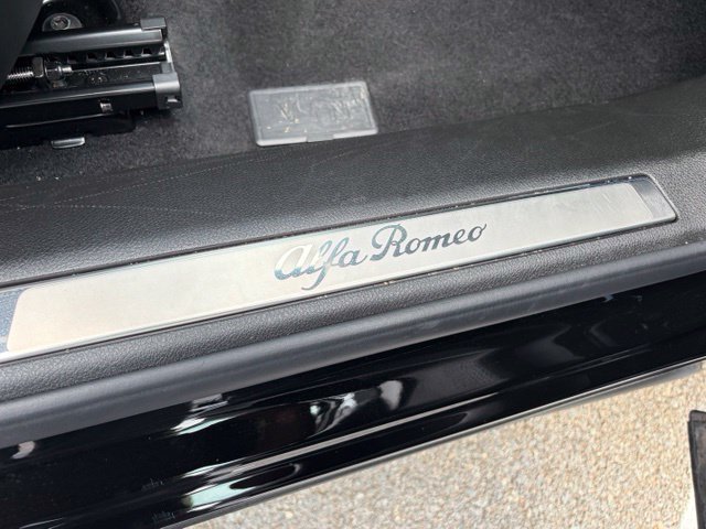 Used 2025 Alfa Romeo Tonale w/ Premium Package AWD/4WD image 40