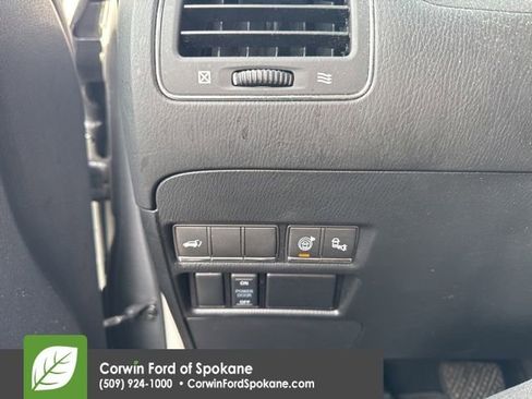 Used 2016 INFINITI QX80 Limited image 18