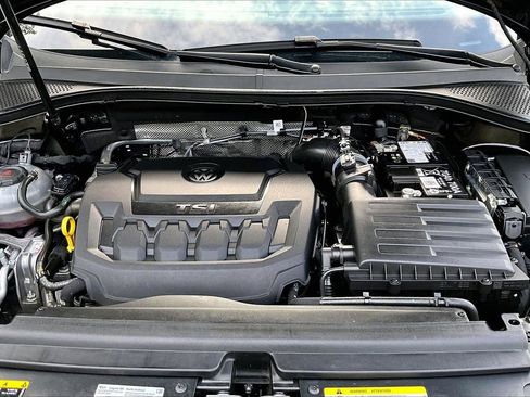Used 2024 Volkswagen Tiguan SE R-Line FWD image 37