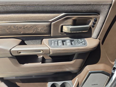 New 2026 RAM 2500 Limited AWD/4WD image 19
