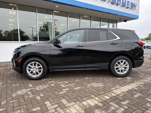 Used 2023 Chevrolet Equinox LT AWD/4WD image 2