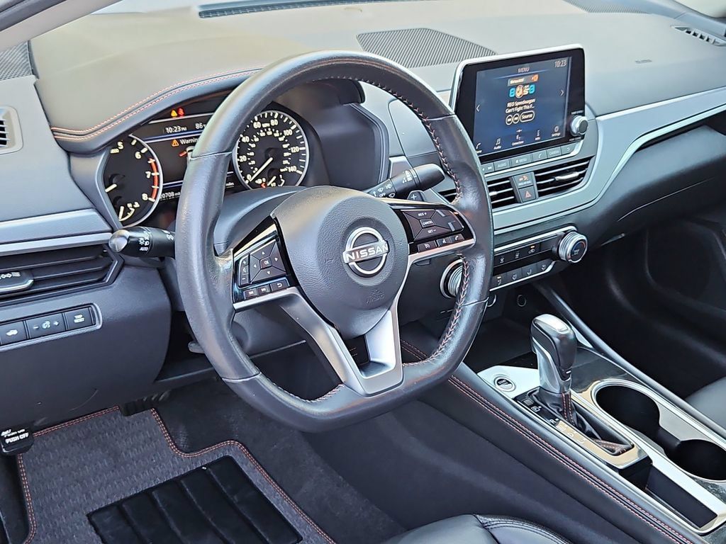 Used 2024 Nissan Altima 2.5 SR FWD image 10