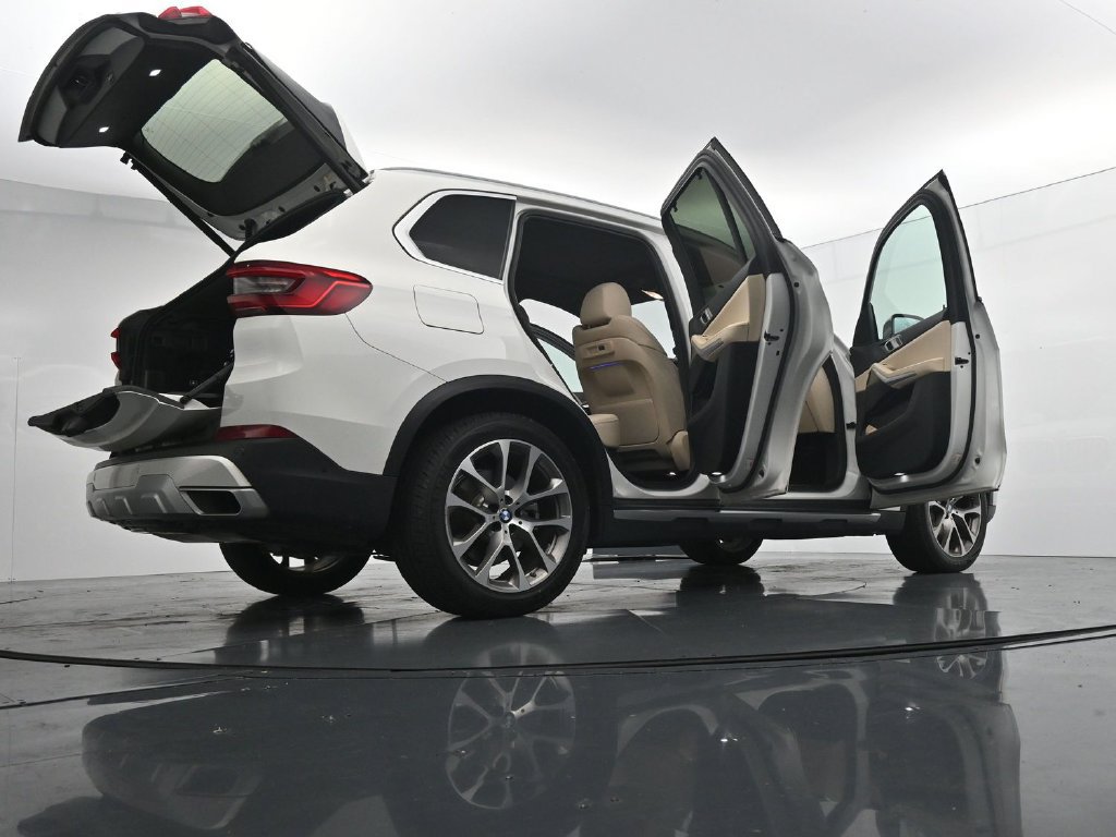 Used 2020 BMW X5 xDrive40i w/ Premium Package AWD/4WD image 29