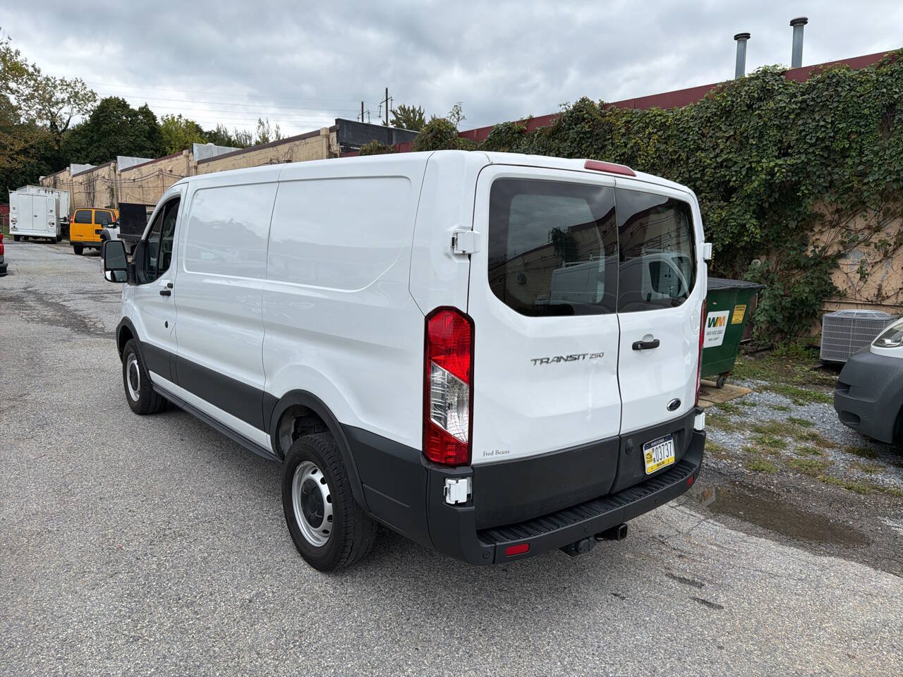 Used 2022 Ford Transit 250 Low Roof RWD image 31