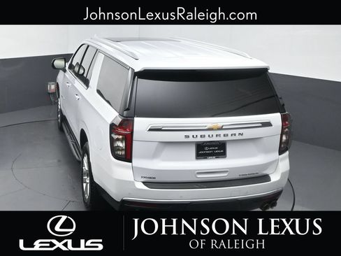 Used 2024 Chevrolet Suburban Premier AWD/4WD image 27