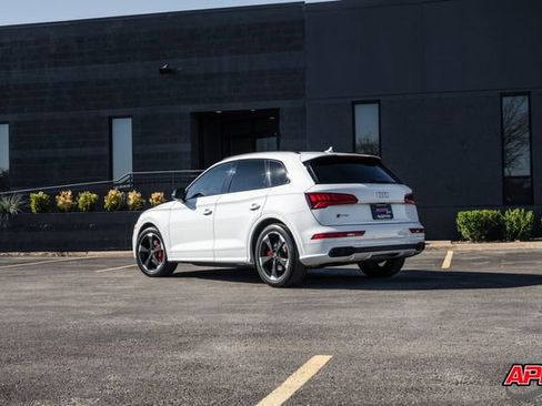 Used 2020 Audi SQ5 Premium Plus w/ Premium Plus Package image 21