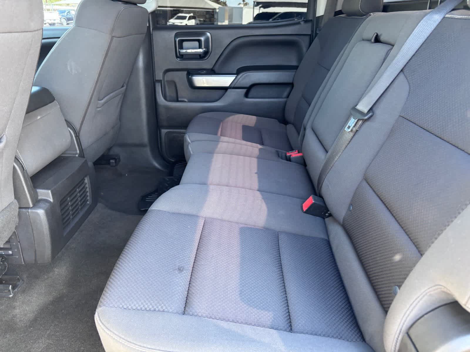 Used 2018 Chevrolet Silverado 1500 LT w/ LT Eassist Package AWD/4WD image 16