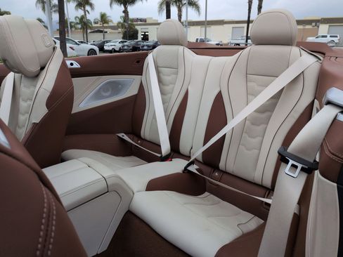 Used 2025 BMW 840i Convertible image 30