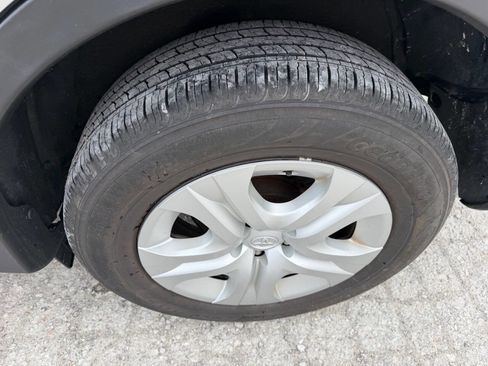 Used 2014 Toyota RAV4 LE image 12