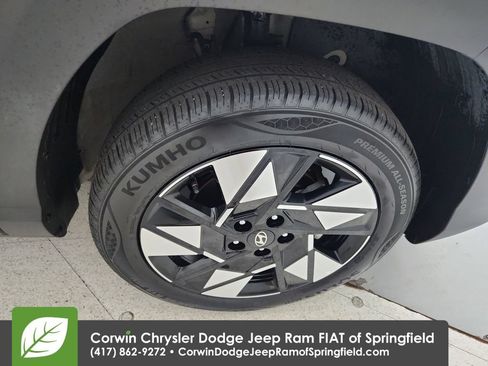 Used 2025 Hyundai Kona SEL AWD/4WD image 31