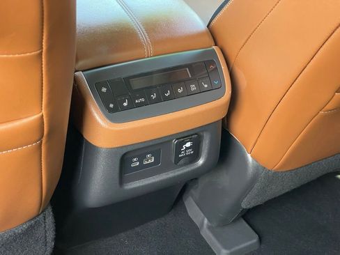 Certified 2022 Nissan Pathfinder Platinum w/ Cargo Package image 5