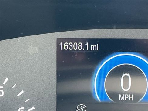 Used 2022 Ford Escape SE image 6